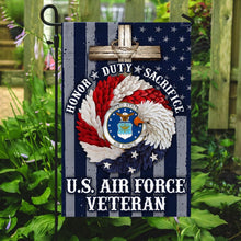 Load image into Gallery viewer, American Eagle Wreath With U.S Air Force Veteran Flag